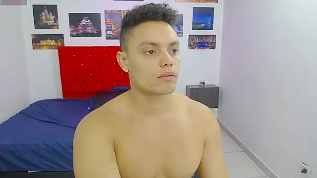 Snapshot of Booy_Hott chatting on 01-30-25, 03:29 Booy Hott online show from 01-30-25, 03:29