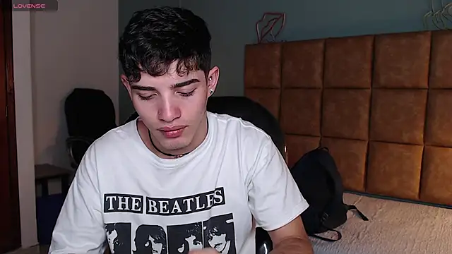 AlejooTwink online show from 02-03-25, 07:10