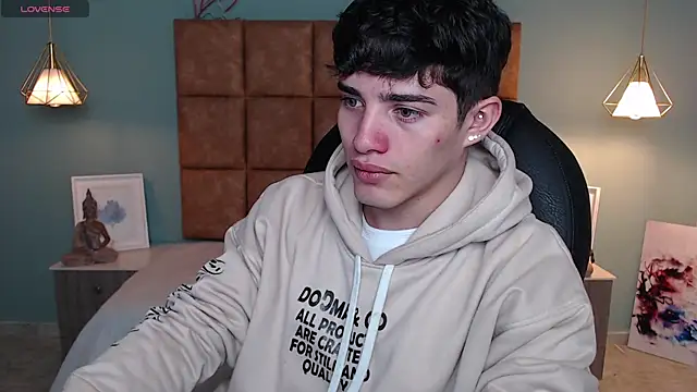 AlejooTwink online show from 02-15-25, 05:28