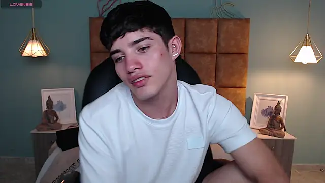 AlejooTwink online show from 02-15-25, 08:33