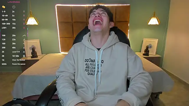 AlejooTwink online show from 10-09-25, 02:53