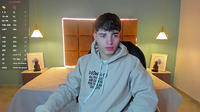 AlejooTwink online show from 10-12-25, 08:41