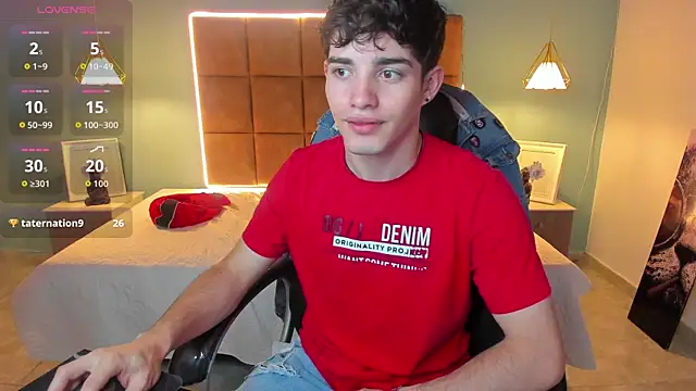 AlejooTwink online show from 10-31-25, 01:28