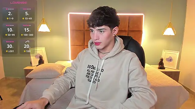 AlejooTwink online show from 12-02-25, 12:16