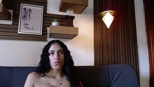 Layla 707 online show from 11-15-25, 08:38