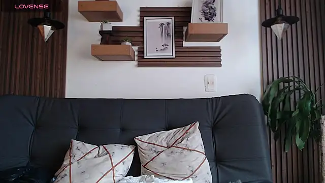 Layla 707 online show from 02-06-26, 04:43