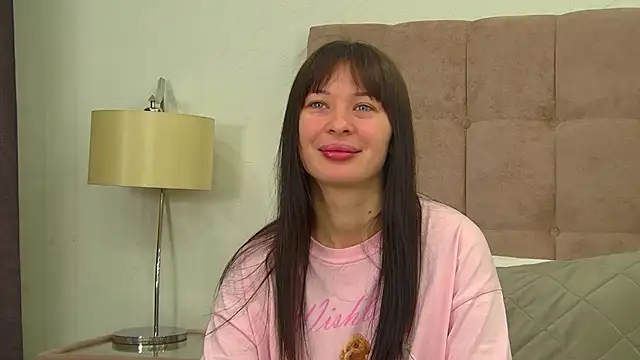 AlexandraBloom online show from 02-05-26, 06:23