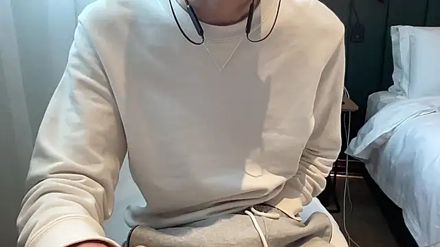 kimkim123123 online show from 02-10-25, 07:15