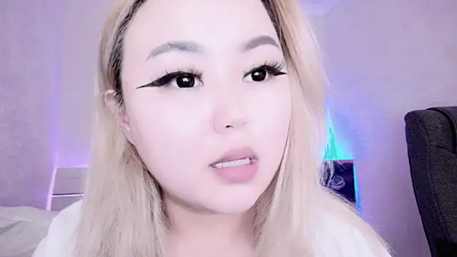 Snapshot of amelia_sunlight chatting on 12-11-24, 08:50 amelia sunlight online show from 12-11-24, 08:50