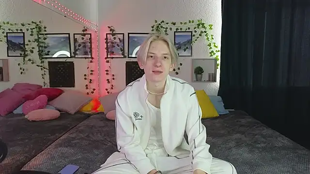 Ron Vils online show from 03-14-25, 04:43