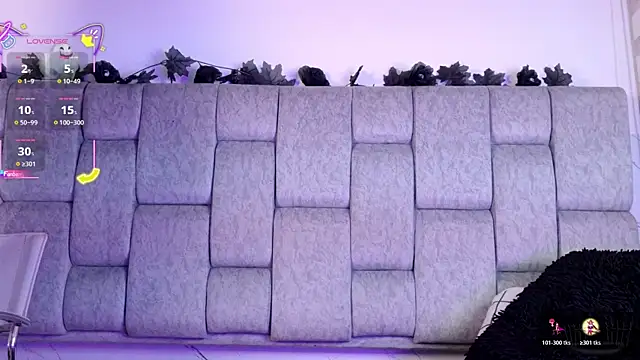 Snapshot of Alice_noir chatting on 10-23-25, 10:52 Alice noir online show from 10-23-25, 10:52