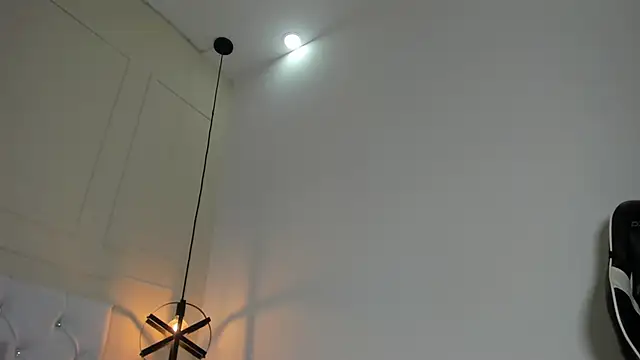 Slut Milf  online show from 12-21-24, 08:50