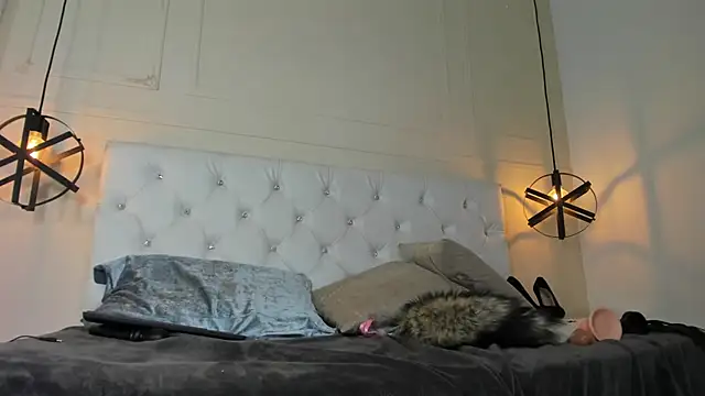 Slut Milf  online show from 01-17-25, 01:36