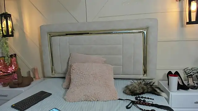 Slut Milf  online show from 02-05-25, 07:42