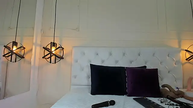 Slut Milf  online show from 02-11-25, 07:38