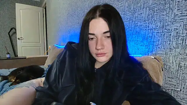 Liana diva online show from 11-15-25, 08:16