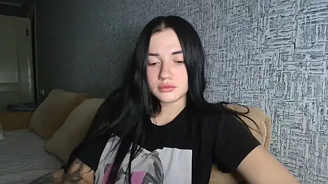 Snapshot of Liana_diva chatting on 01-15-26, 08:12 Liana diva online show from 01-15-26, 08:12