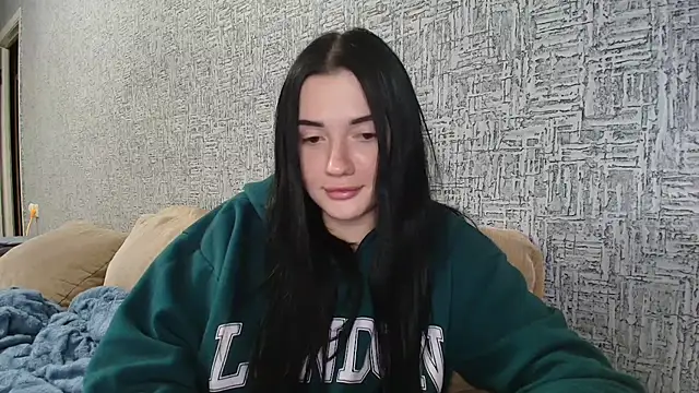 Snapshot of Liana_diva chatting on 01-18-26, 02:43 Liana diva online show from 01-18-26, 02:43