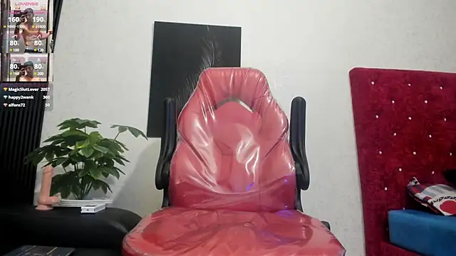 Snapshot of Cristopher23_ chatting on 02-13-25, 01:50 Cristopher23  online show from 02-13-25, 01:50