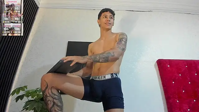 Snapshot of Cristopher23_ chatting on 02-19-25, 07:48 Cristopher23  online show from 02-19-25, 07:48