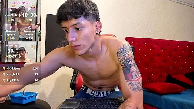 Snapshot of Cristopher23_ chatting on 03-14-25, 02:20 Cristopher23  online show from 03-14-25, 02:20