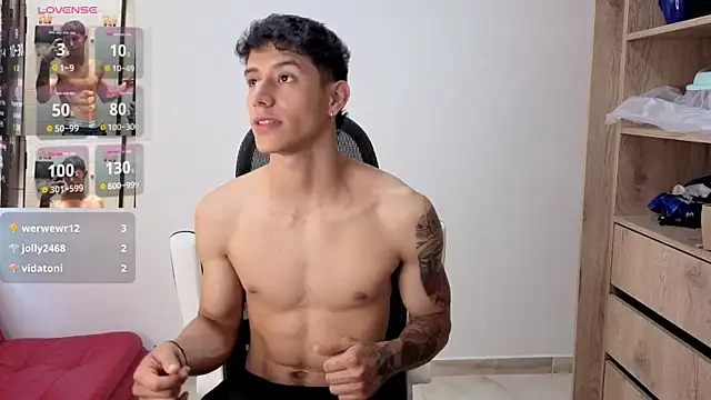 Snapshot of Cristopher23_ chatting on 10-15-25, 02:06 Cristopher23  online show from 10-15-25, 02:06