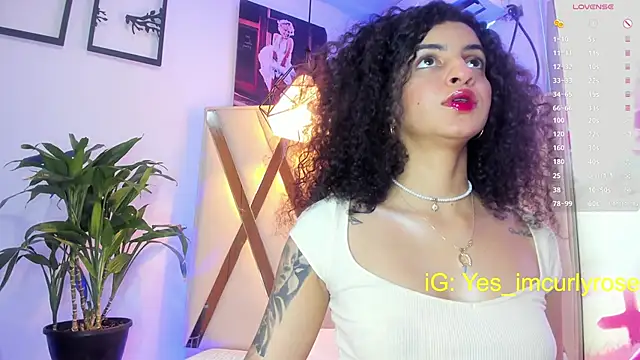 Snapshot of CurlyRose__ chatting on 03-05-25, 08:10 CurlyRose   online show from 03-05-25, 08:10