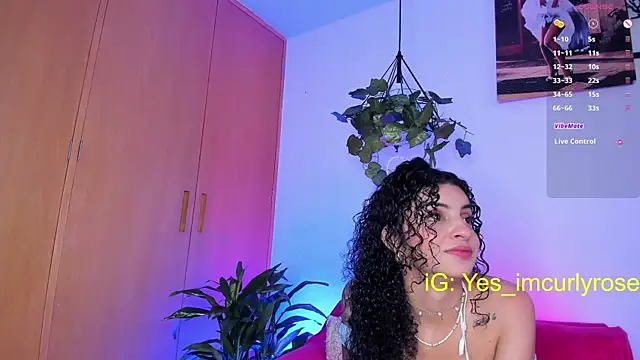 Snapshot of CurlyRose__ chatting on 03-18-25, 08:48 CurlyRose   online show from 03-18-25, 08:48