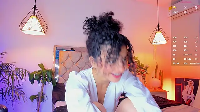 Snapshot of CurlyRose__ chatting on 10-02-25, 10:28 CurlyRose   online show from 10-02-25, 10:28