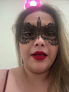 Snapshot of famous_indian_girl chatting on 02-04-25, 04:48 famous indian girl online show from 02-04-25, 04:48