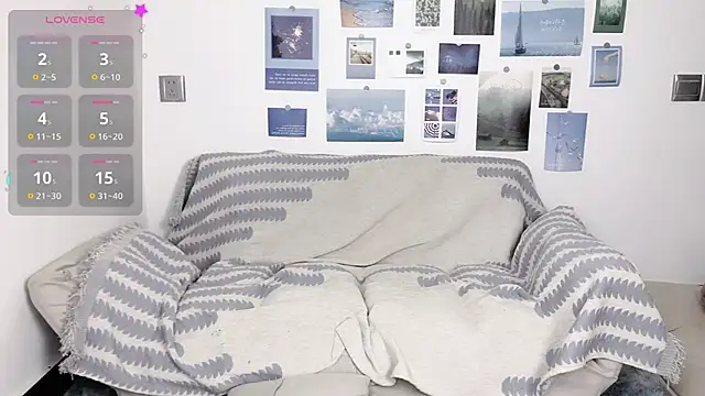 Snapshot of LiLiYbaby chatting on 12-10-24, 09:33 LiLiYbaby online show from 12-10-24, 09:33