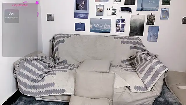 Snapshot of LiLiYbaby chatting on 12-14-24, 06:20 LiLiYbaby online show from 12-14-24, 06:20