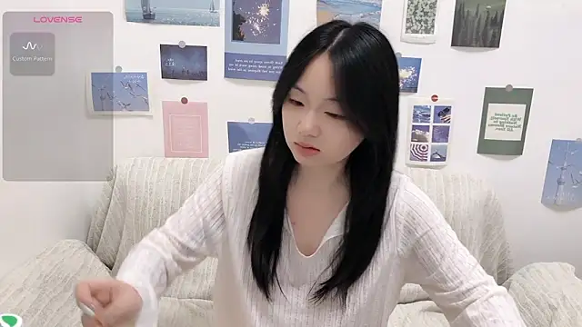 Snapshot of LiLiYbaby chatting on 09-09-25, 06:35 LiLiYbaby online show from 09-09-25, 06:35