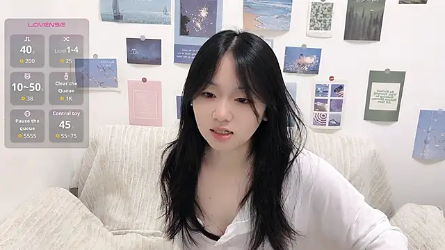 Snapshot of LiLiYbaby chatting on 09-10-25, 06:35 LiLiYbaby online show from 09-10-25, 06:35