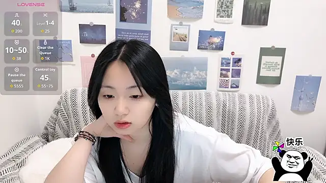 Snapshot of LiLiYbaby chatting on 11-13-25, 06:23 LiLiYbaby online show from 11-13-25, 06:23