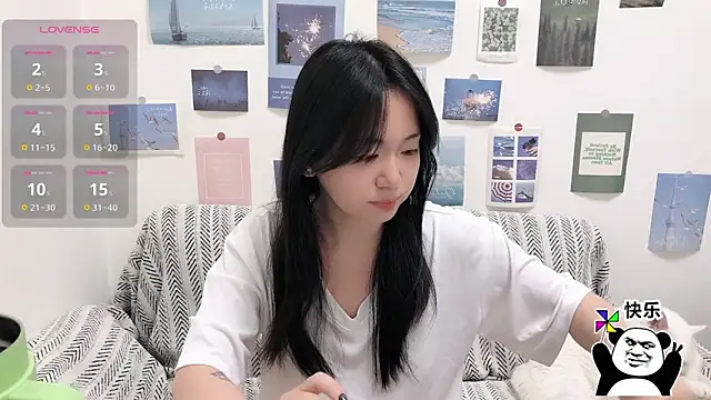 Snapshot of LiLiYbaby chatting on 12-03-25, 06:32 LiLiYbaby online show from 12-03-25, 06:32