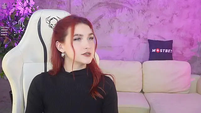 Magnetic Mia  online show from 01-09-25, 11:56