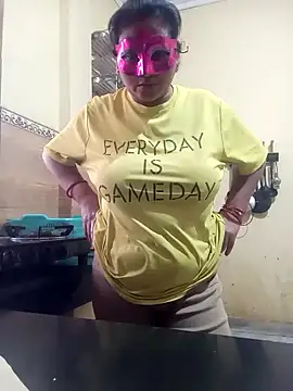 Snapshot of Punjabi_beauty123 chatting on 02-23-25, 03:35 Punjabi beauty123 online show from 02-23-25, 03:35