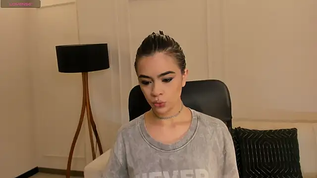 AlanaCraft online show from 10-18-25, 12:17