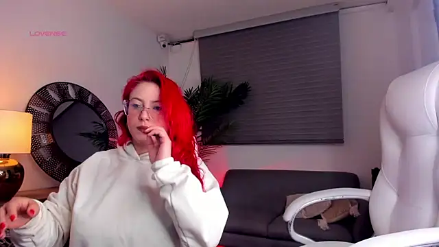 Snapshot of miss_julietaa chatting on 03-20-25, 11:49 miss julietaa online show from 03-20-25, 11:49