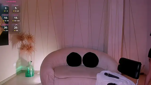 MaddisonLowe online show from 09-10-25, 04:23