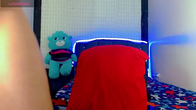 Hellen moons   online show from 03-01-25, 06:35