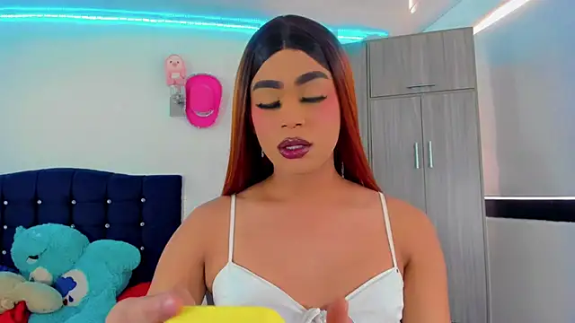 Hellen moons   online show from 10-08-25, 07:11