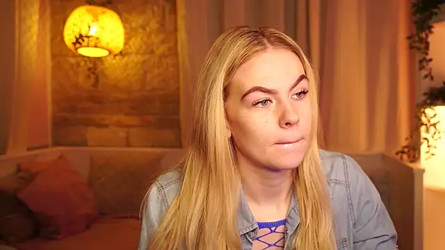 sn0w barbie online show from 10-28-25, 09:35