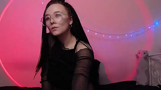 Robin yourss online show from 12-24-24, 01:39