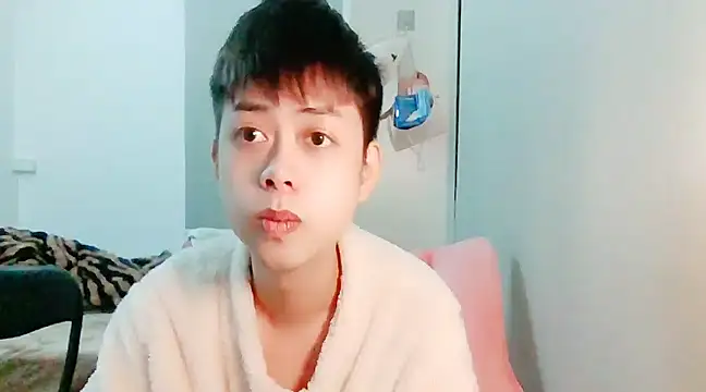 Snapshot of FFFFZ189 chatting on 12-13-24, 08:51 FFFFZ189 online show from 12-13-24, 08:51