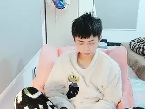 Snapshot of FFFFZ189 chatting on 01-15-25, 11:43 FFFFZ189 online show from 01-15-25, 11:43