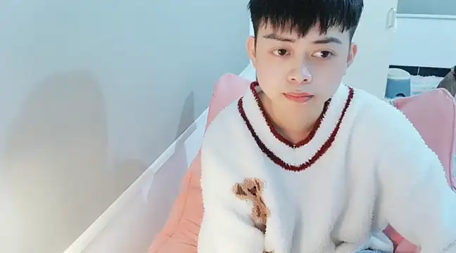 Snapshot of FFFFZ189 chatting on 03-05-25, 09:38 FFFFZ189 online show from 03-05-25, 09:38