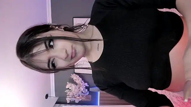 Megan mooree  online show from 02-15-25, 11:06