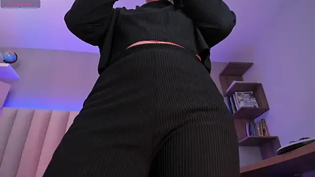 Megan mooree  online show from 02-22-25, 12:08